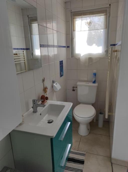 Joli Appartement Avec Cour Prive A 5 Minutes A Pied De La Plage Sanary-sur-Mer Eksteriør bilde